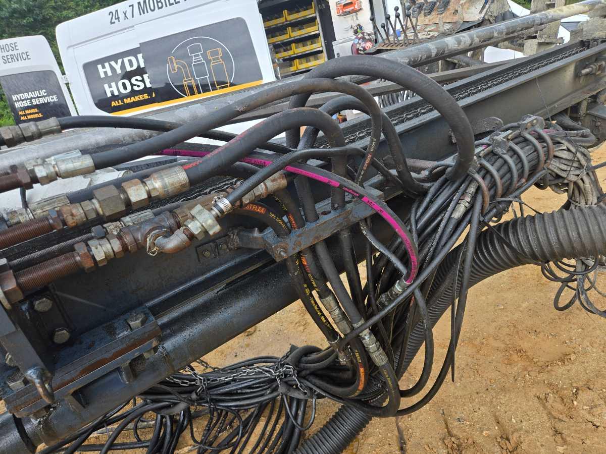 In-shop hydraulic hose service